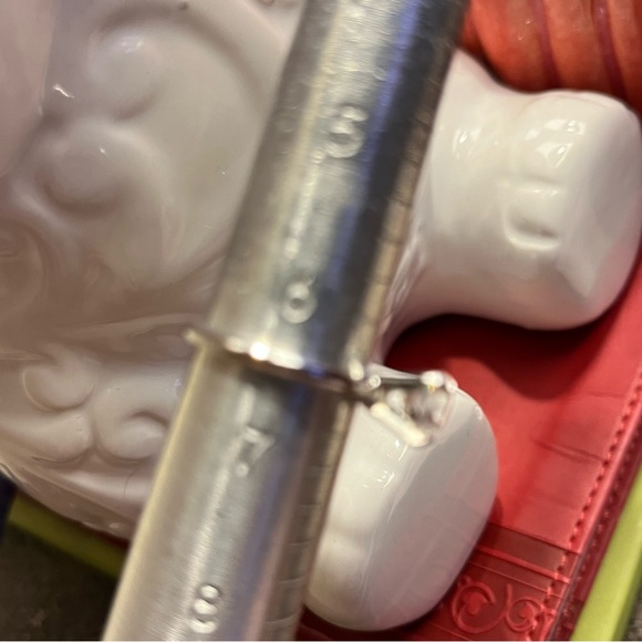 Beautiful Ring - Picture 6 of 10